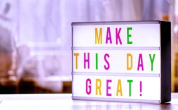 Jak Zawijać folię aluminiową żeby trzymała ciepło? Jak Zawijać folię aluminiową żeby trzymała ciepło?