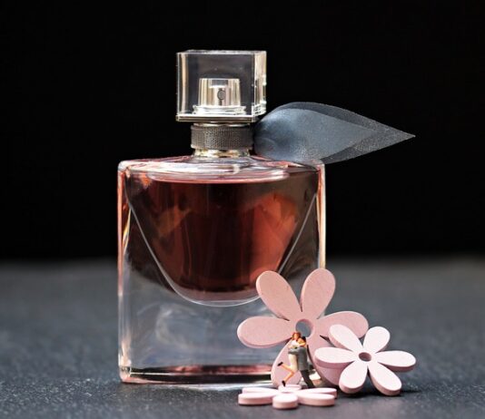 Ile kosztuje zrobienie własnych perfum?