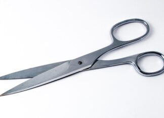 Jak można naostrzyć nożyczki fryzjerskie?