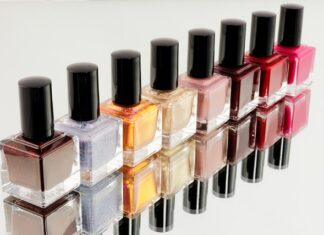Czym się różni manicure tytanowy od hybrydowego?
