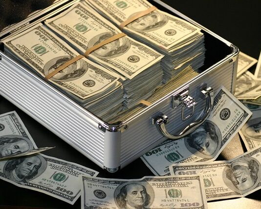 Ile zarabia ratownik medyczny w 2023 roku? Ile zarabia ratownik medyczny w 2023 roku?