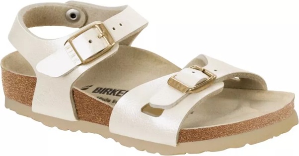 Damskie sandały Birkenstock są dostępne w neutralnych kolorach i w wariantach perłowych i wyrazistych